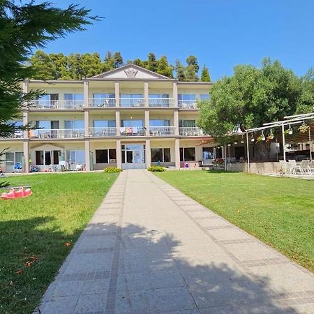 Crown Hotel Неа-Скиони Экстерьер фото